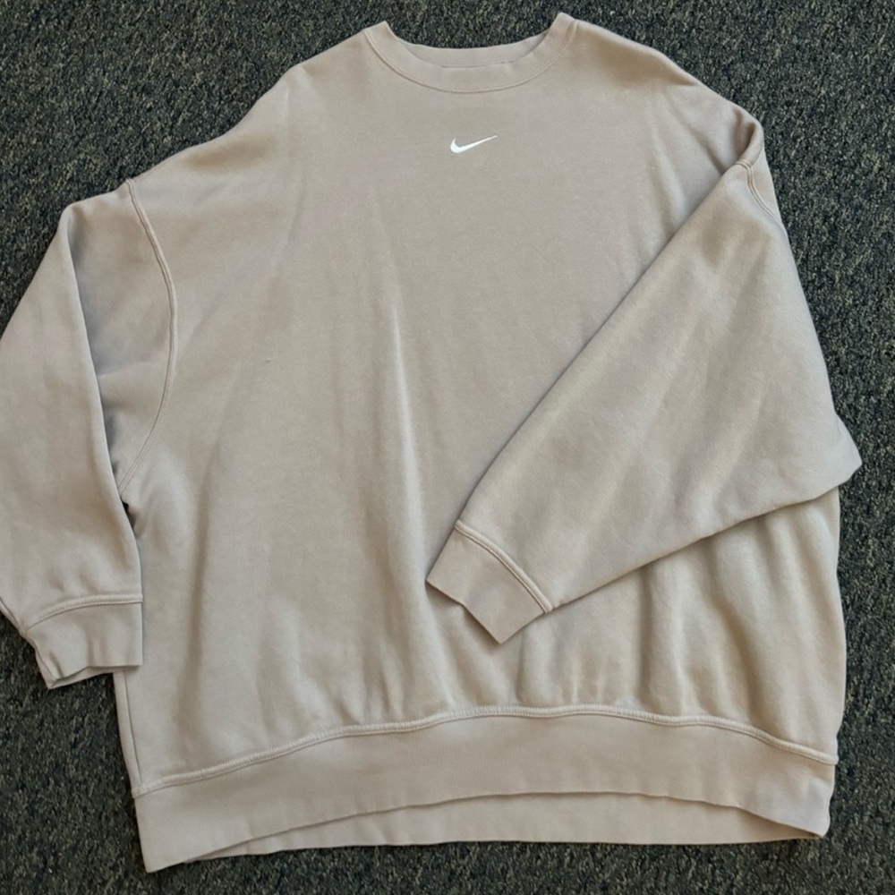 Nike Beige Sweatshirt Oversized!!